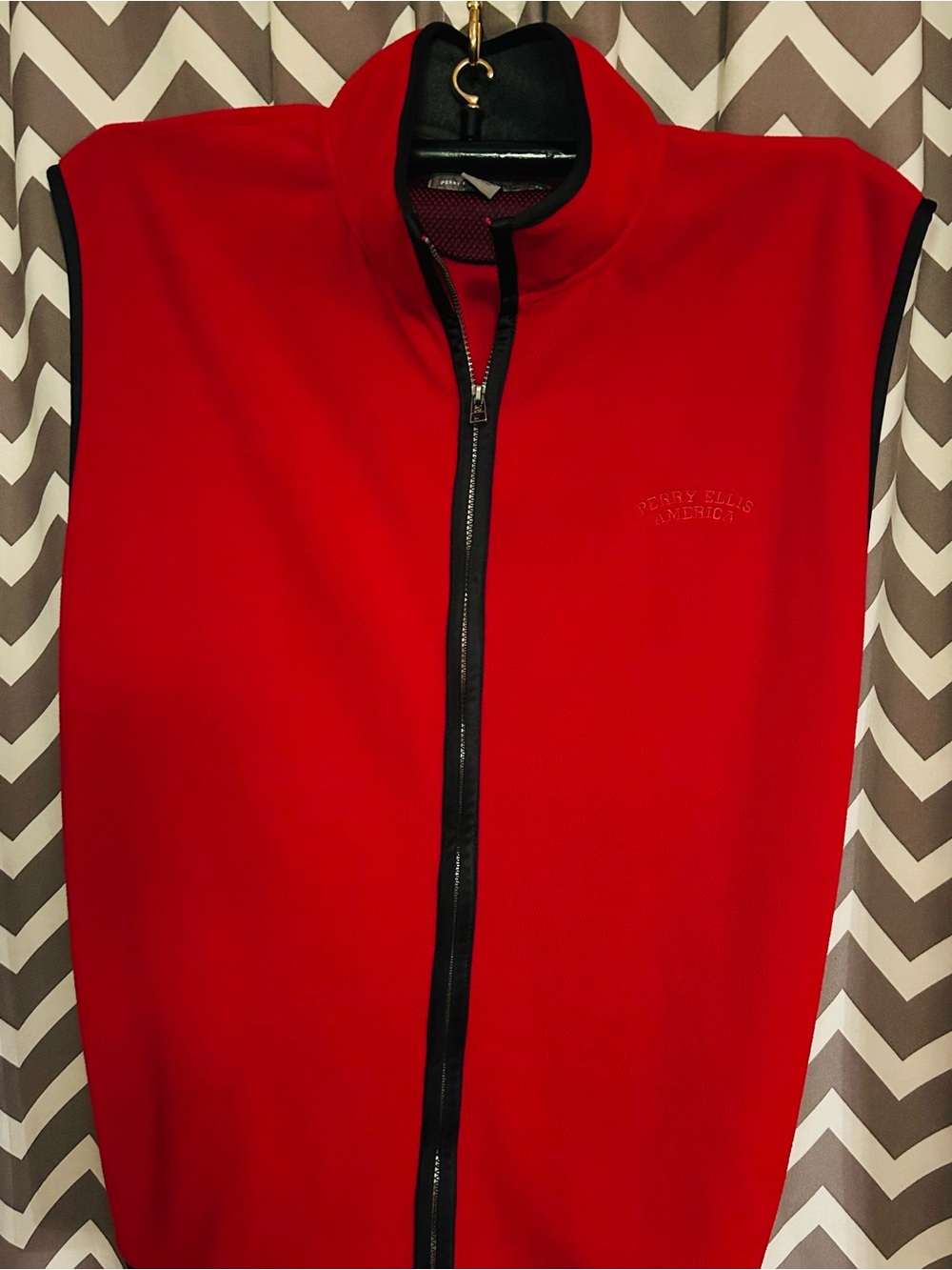 Perry Ellis America Red Zip-Front Fleece Vest